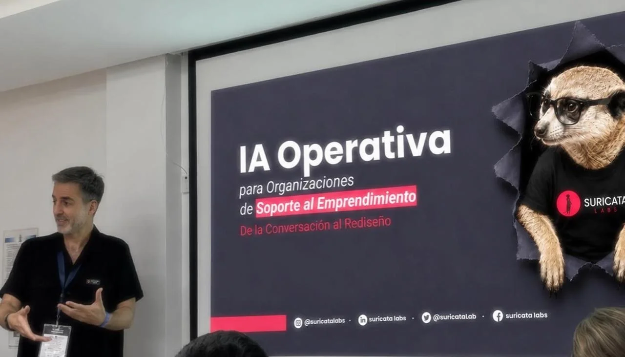 Julian Martínez facilitando el taller de IA Operativa para organizaciones de soporte al emprendimiento en el 15ST PRODEM
